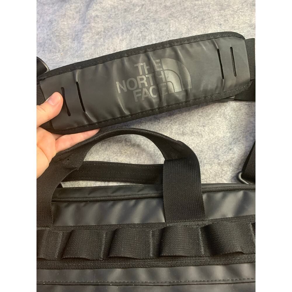 The North Face Base Camp Voyager Sling Backpack, Black, Padded Laptop, Messenger - Picture 6 of 13